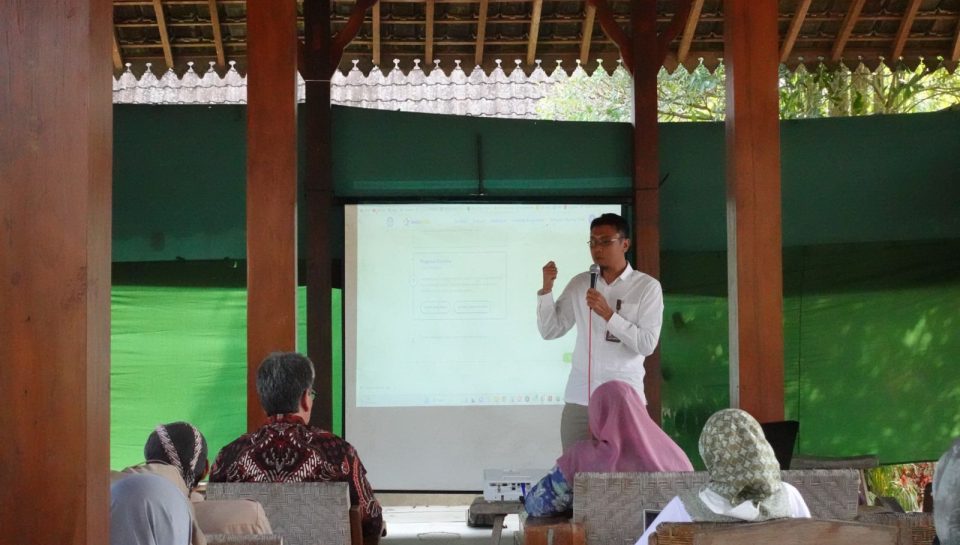 Pemaparan Ketua MF