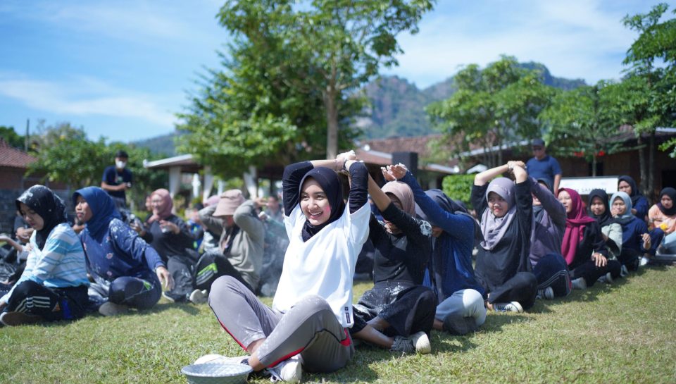 mahasiswa UNIMMA fun outbond