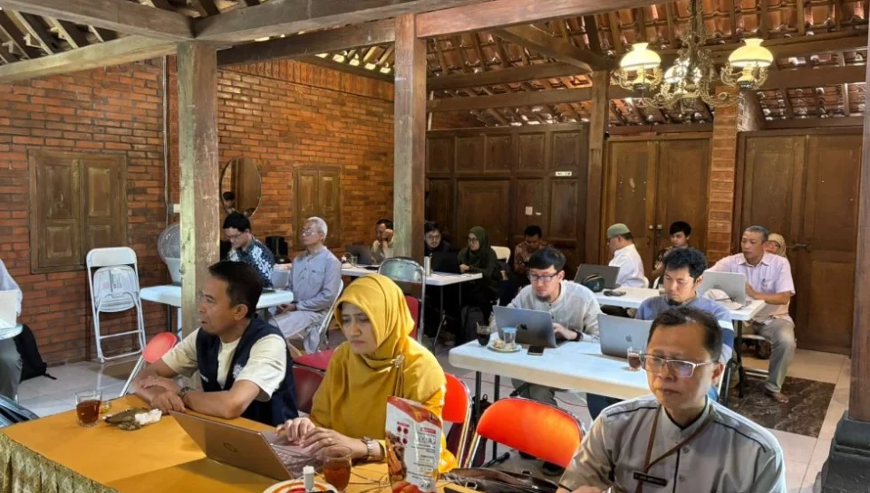 workshop penulisan artikel untuk dosen dan tendik FT UNIMMA